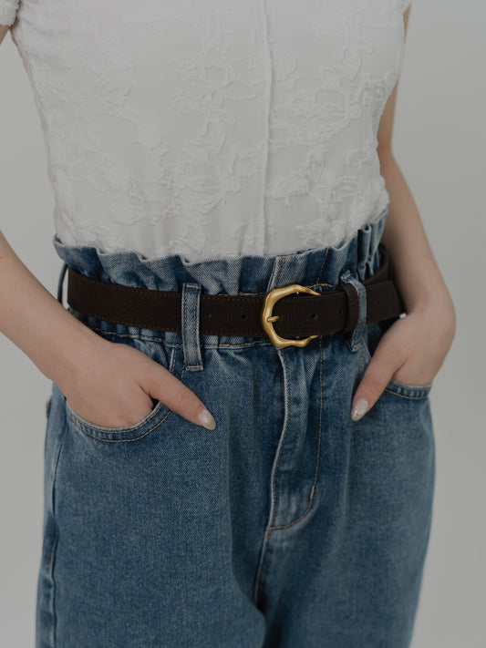 Oval Gold Buckle Leather Belt
