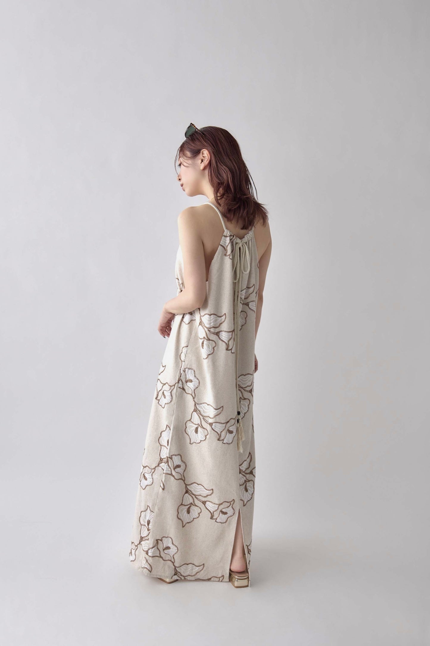 Line Flower Embroidery Dress