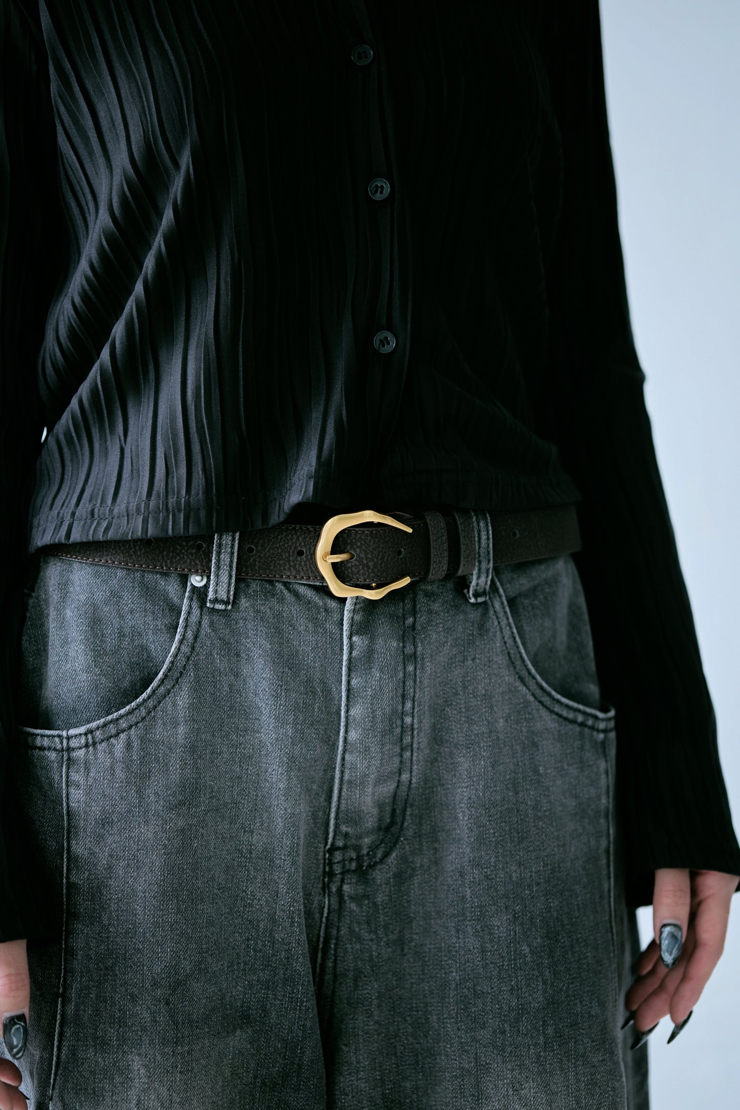 Oval Gold Buckle Leather Belt　