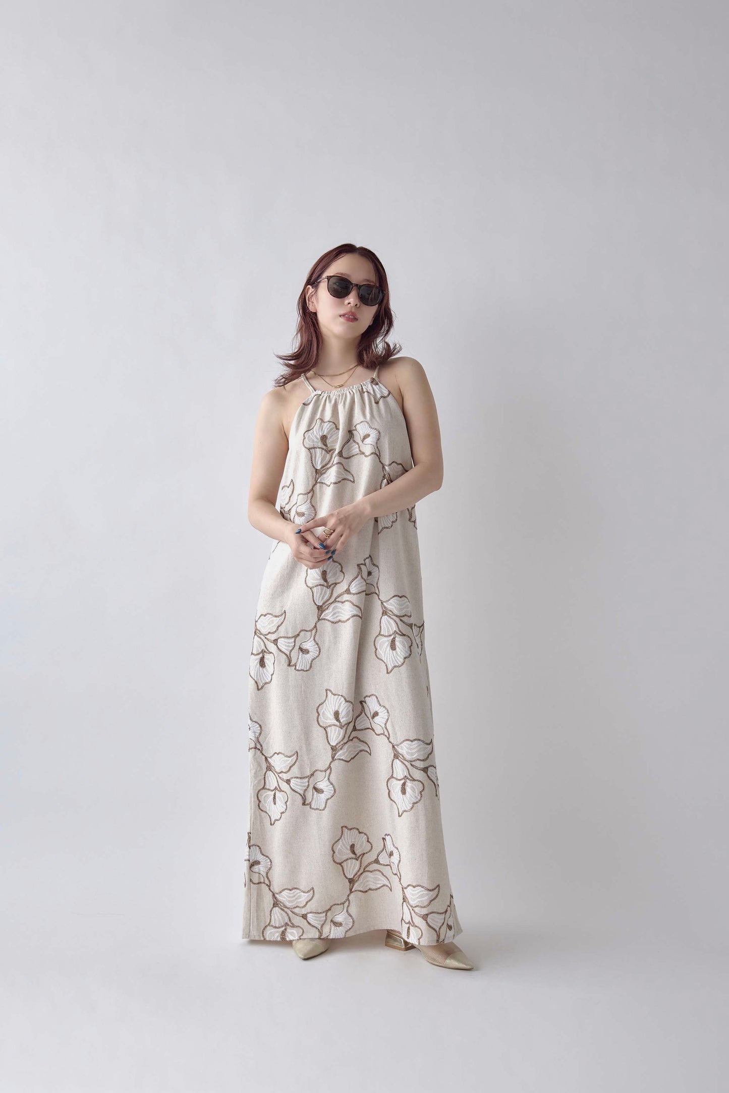 Line Flower Embroidery Dress