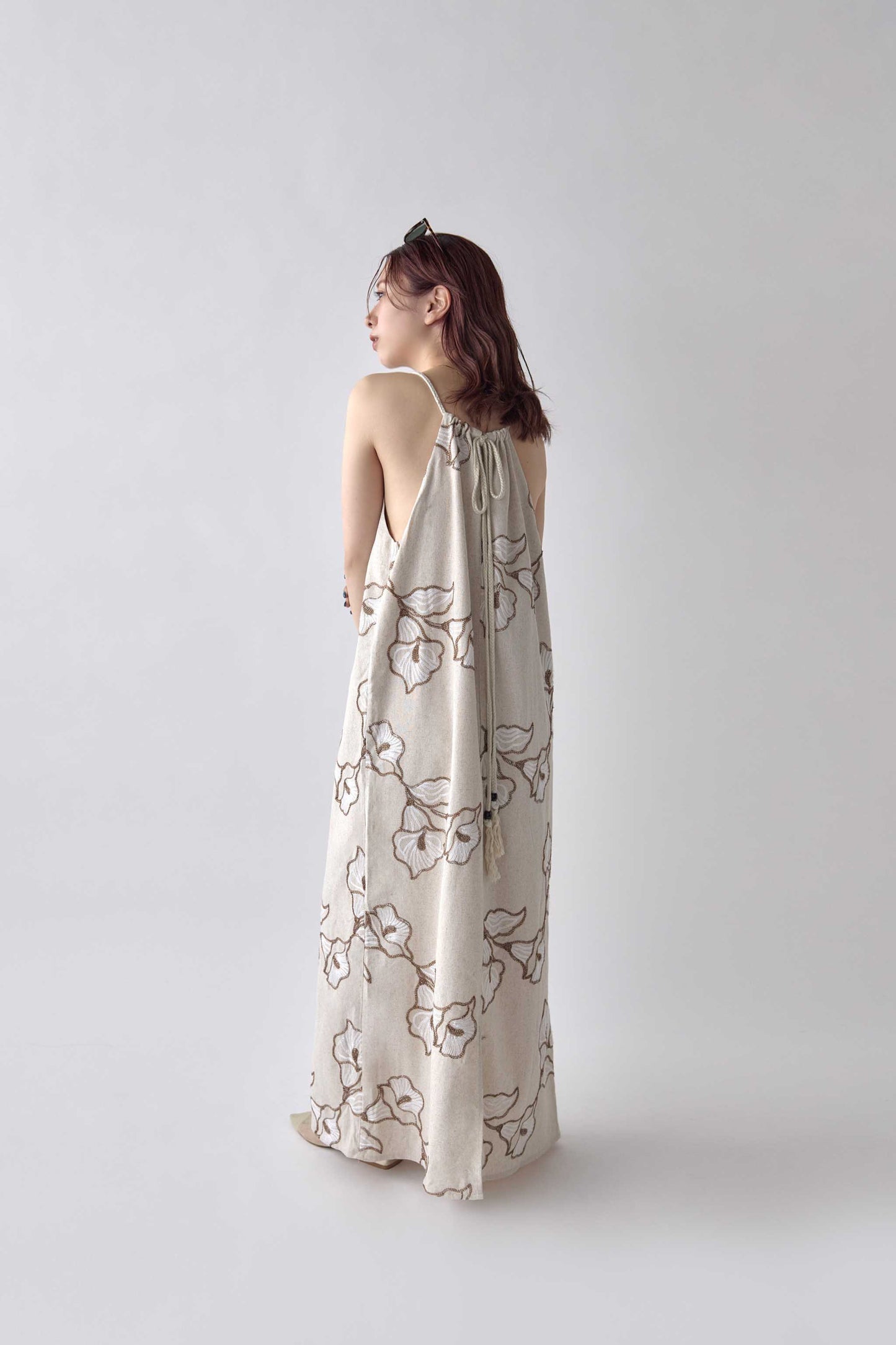 Line Flower Embroidery Dress