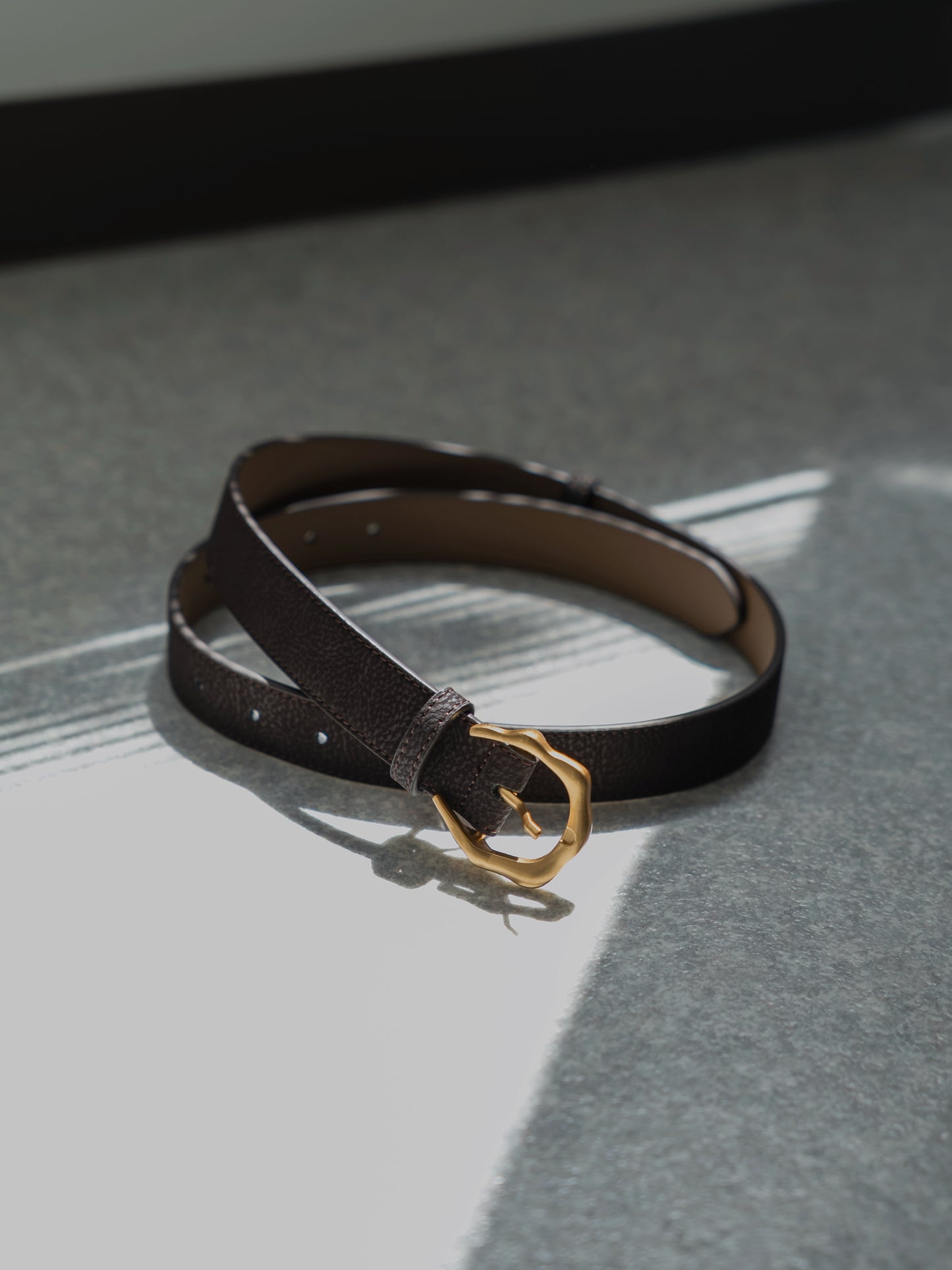 Oval Gold Buckle Leather Belt　