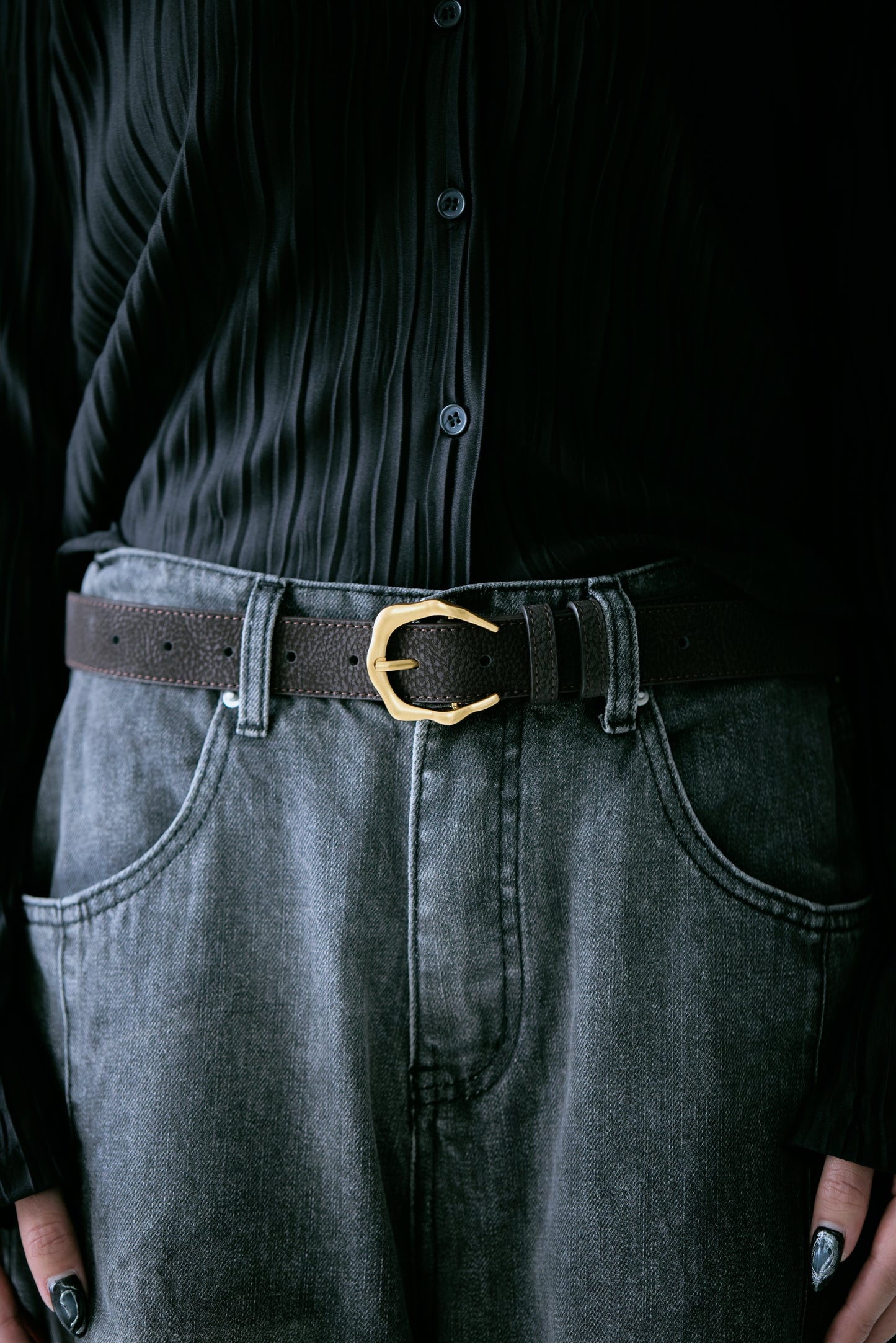Oval Gold Buckle Leather Belt　