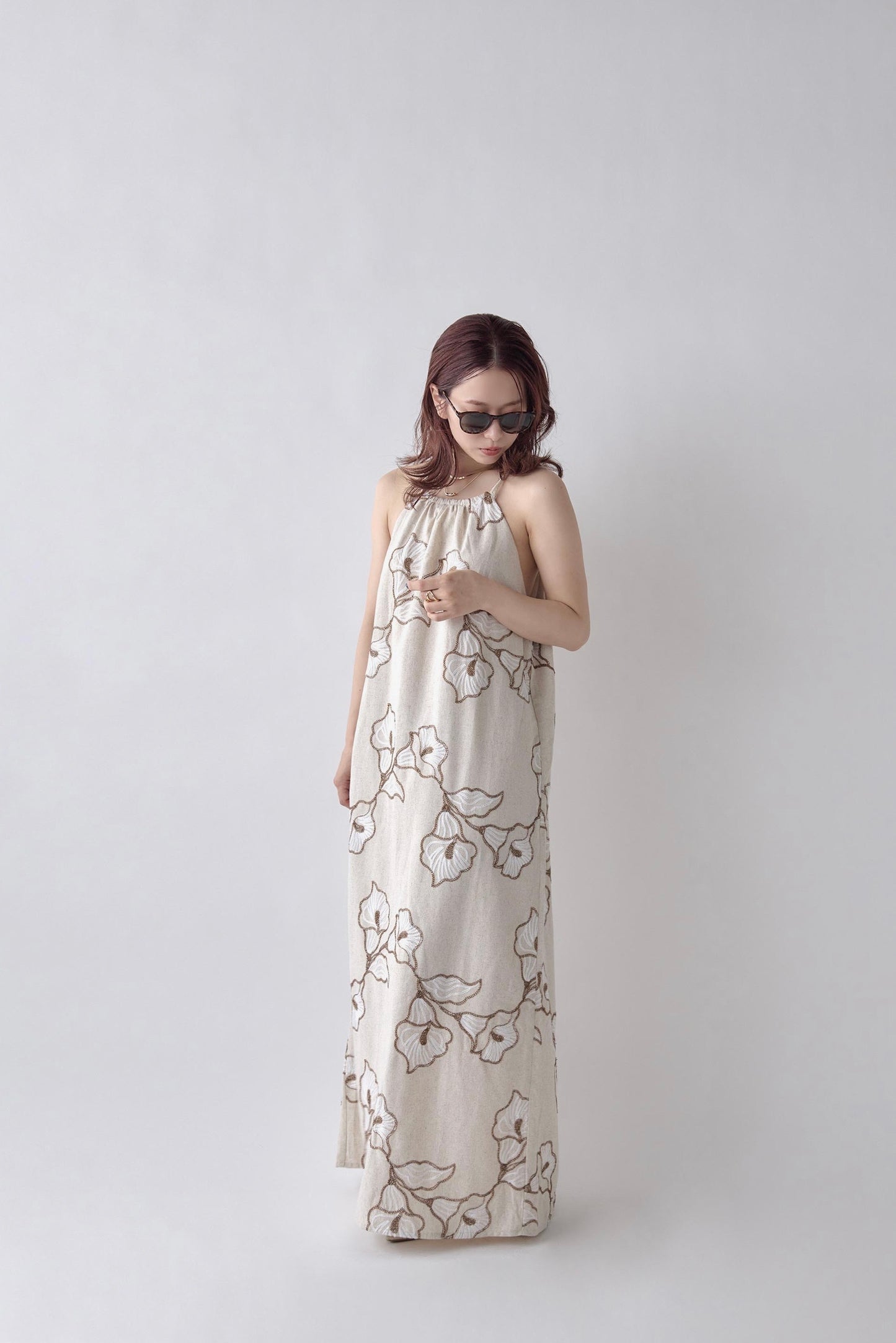Line Flower Embroidery Dress