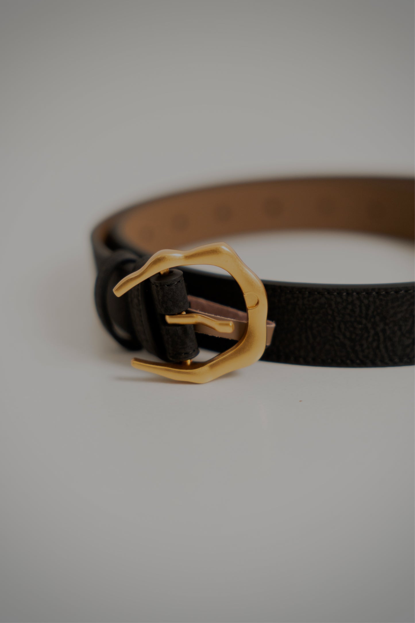 Oval Gold Buckle Leather Belt
