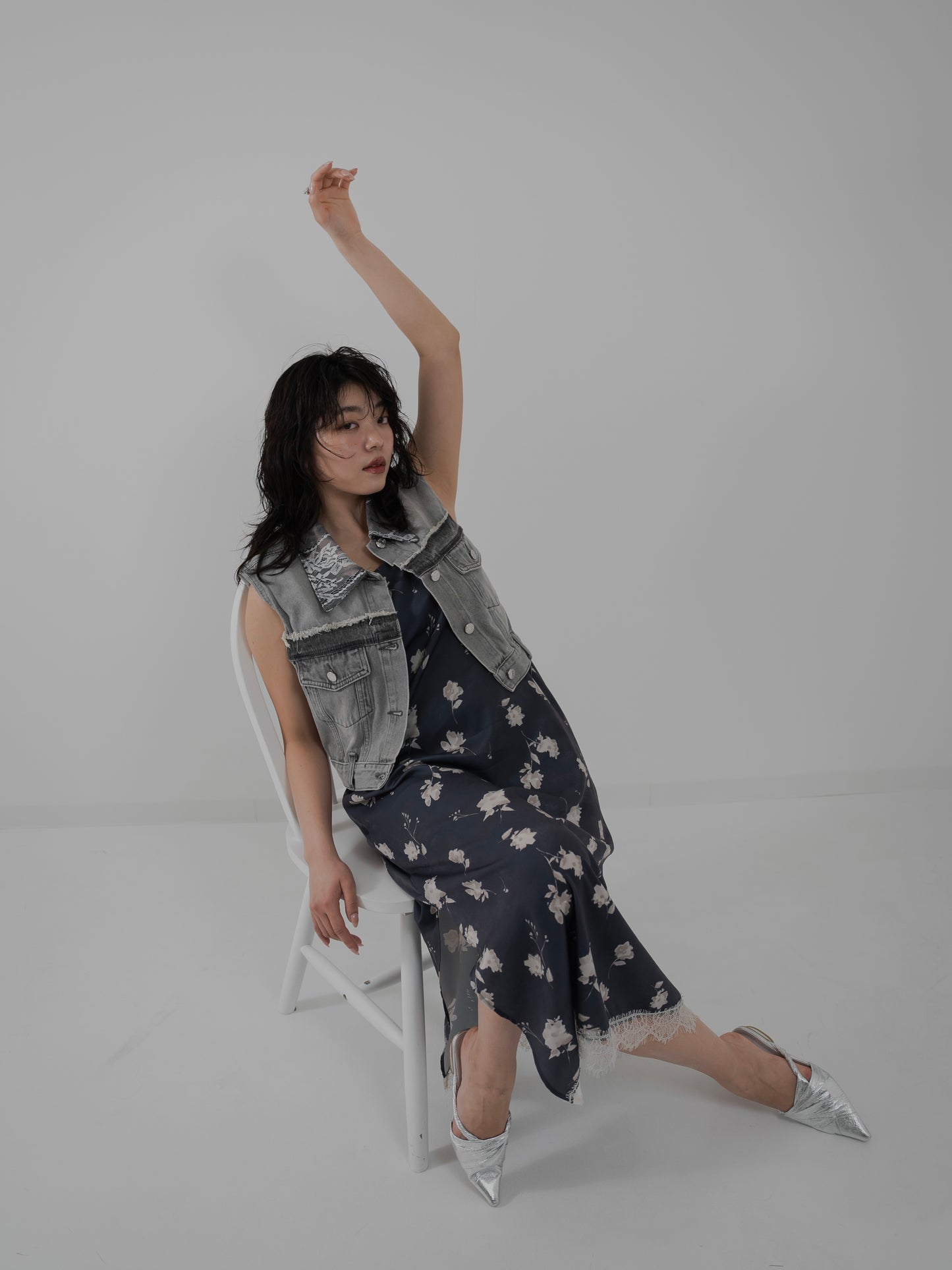 Floral Lace Denim Vest　